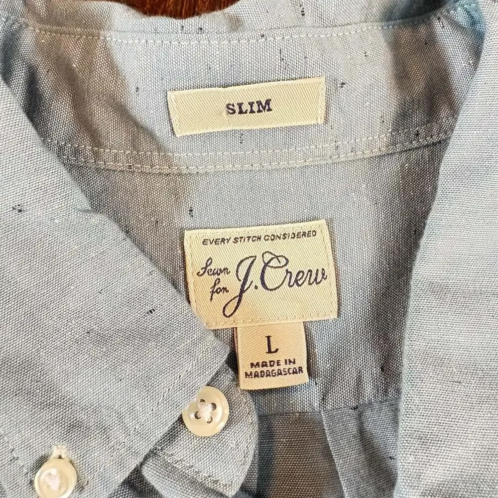 J. Crew Slim Fit Button-Down Shirt in Light Blue Speckled Fabric